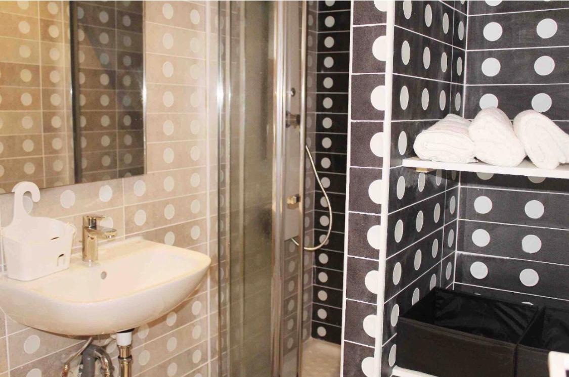 מריניאן Appartements Meublees A Cote De L'Aeroport Marseille Provence מראה חיצוני תמונה